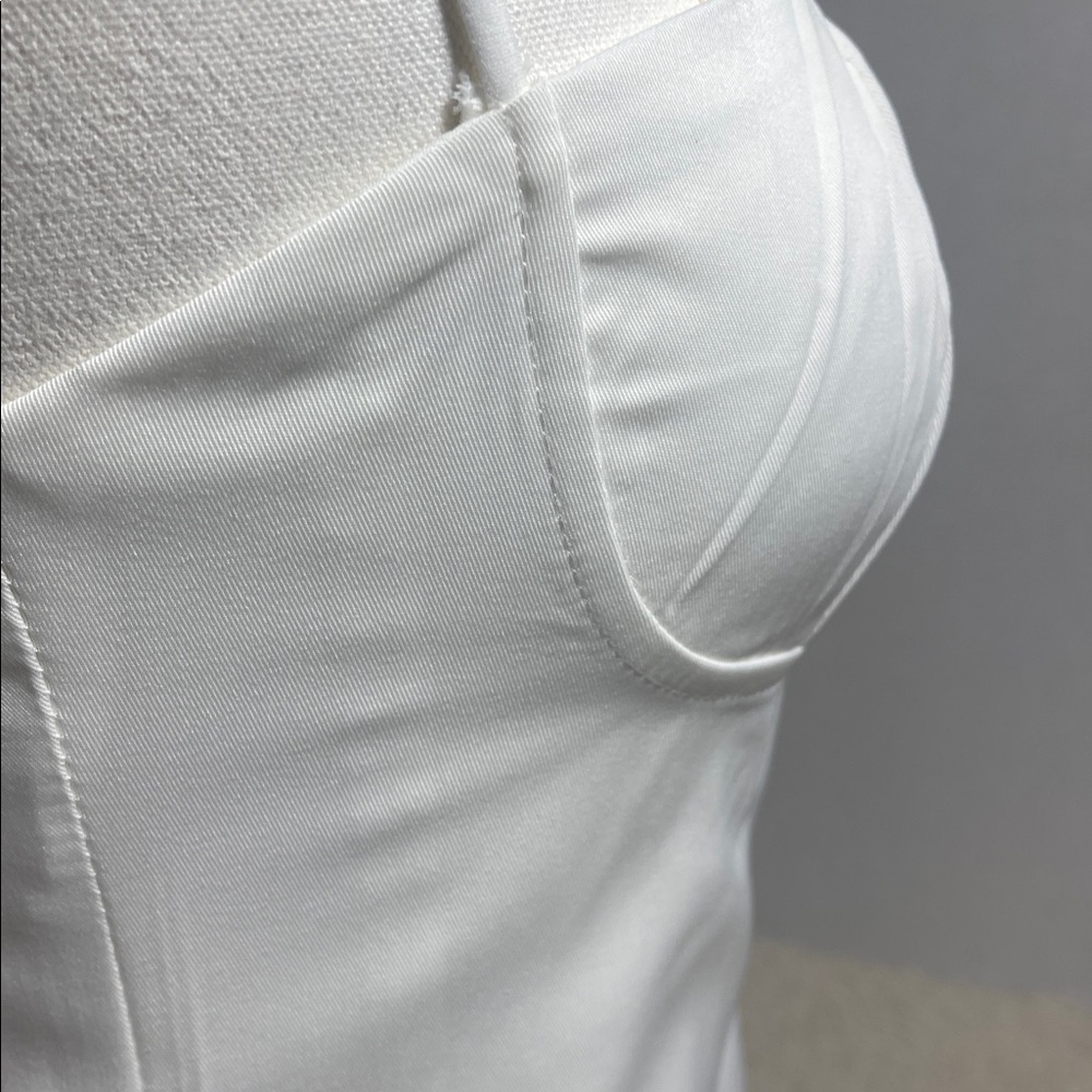 NWOT White Structured Satin Sheen Crop Spaghetti Strap Cami Top – Size Small - Picture 10 of 16